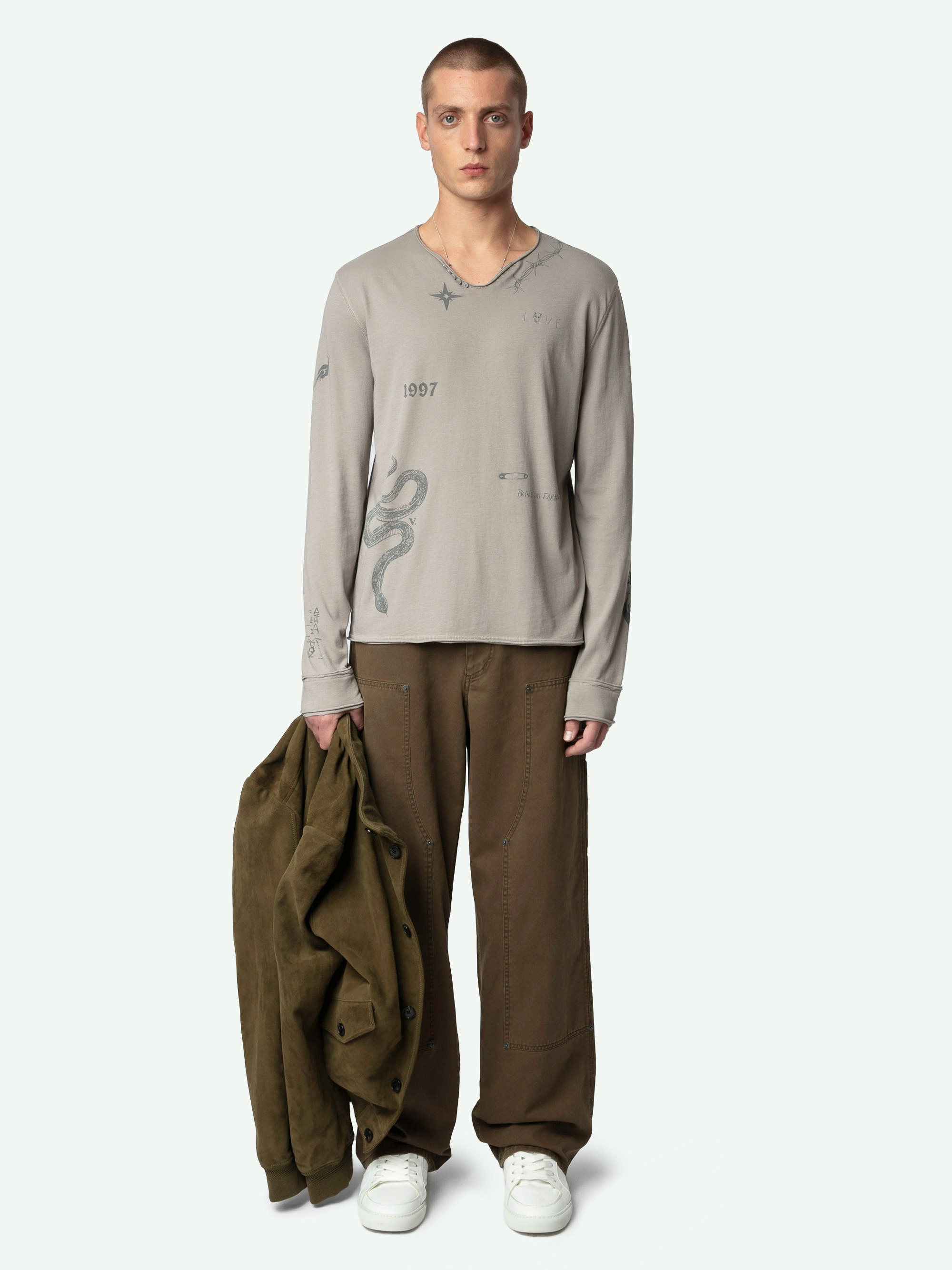 Monastir Henley T-shirt - Grey long-sleeved henley t-shirt in organic cotton with tattoo prints.