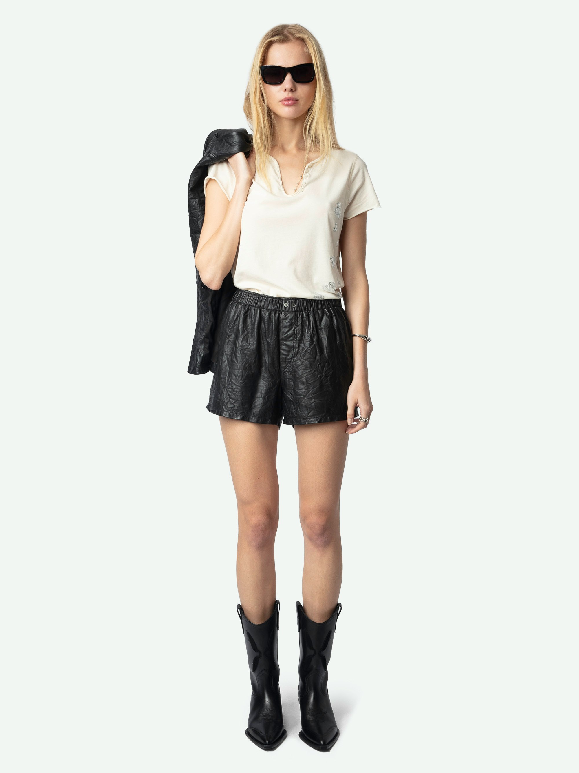 Henley T-shirt - Henley t-shirt in organic ecru cotton with short sleeves and rhinestone-embellished hearts on the side.