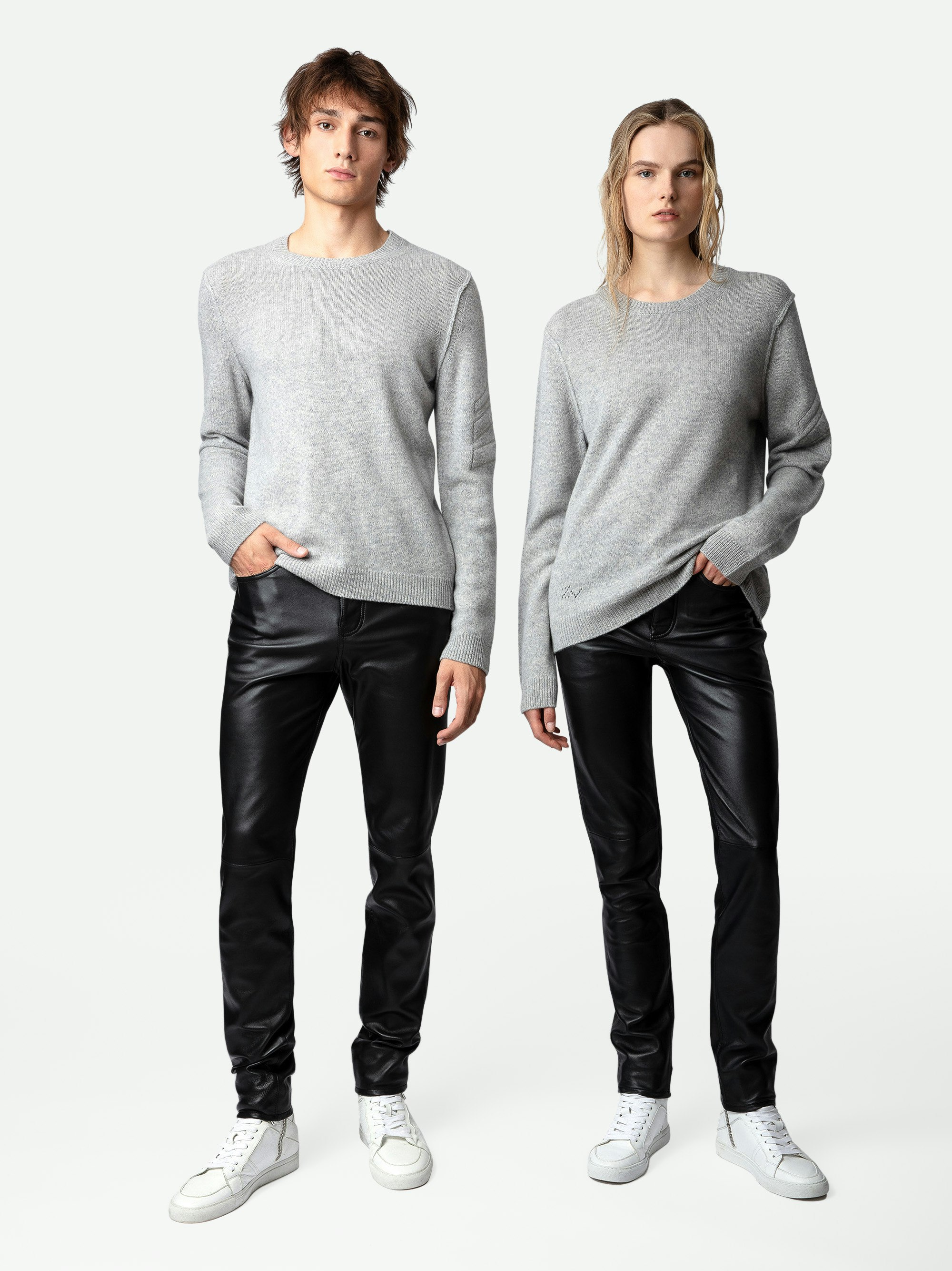 Jersey de 100% Cachemira Kennedy Arrow - Jersey unisex de 100% cachemire en gris jaspeado claro con flechas en la manga.
